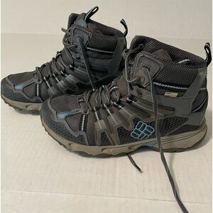 Columbia women’s hiking boots size 7 gray blue